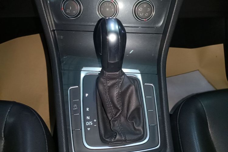 Volkswagen Golf 2019 #14 Volkswagen Golf 2019 car image #14