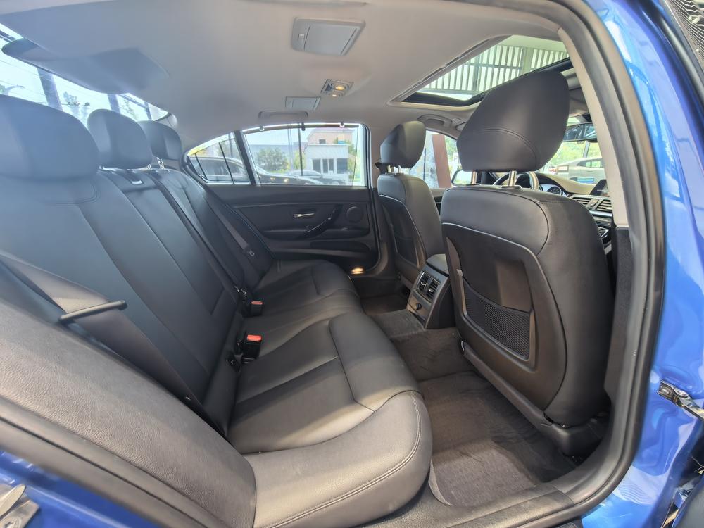 BMW 3 Series 2017 imagen de coche #14