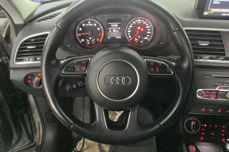 Audi Q3 2017 image de voiture #11