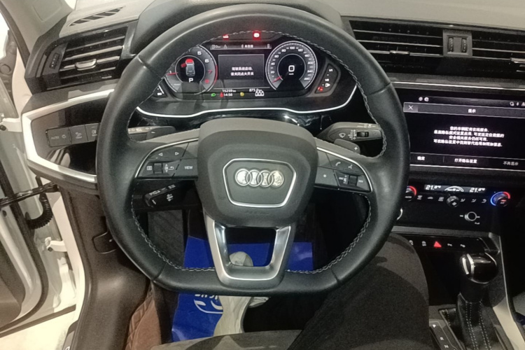 Audi Q3 2022 #11 Audi Q3 2022 car image #11