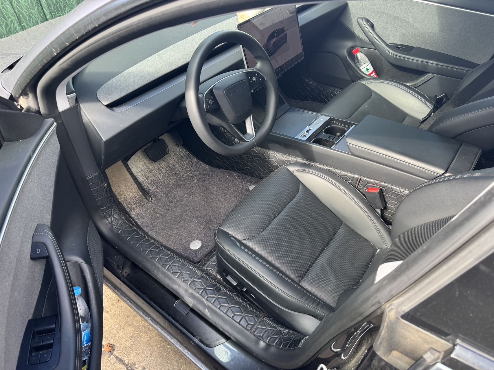 Tesla Model 3 2025 #2 Tesla Model 3 2025 car image #2