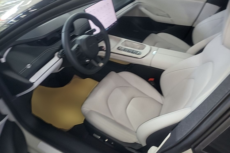MI SU7 2025 car image #12