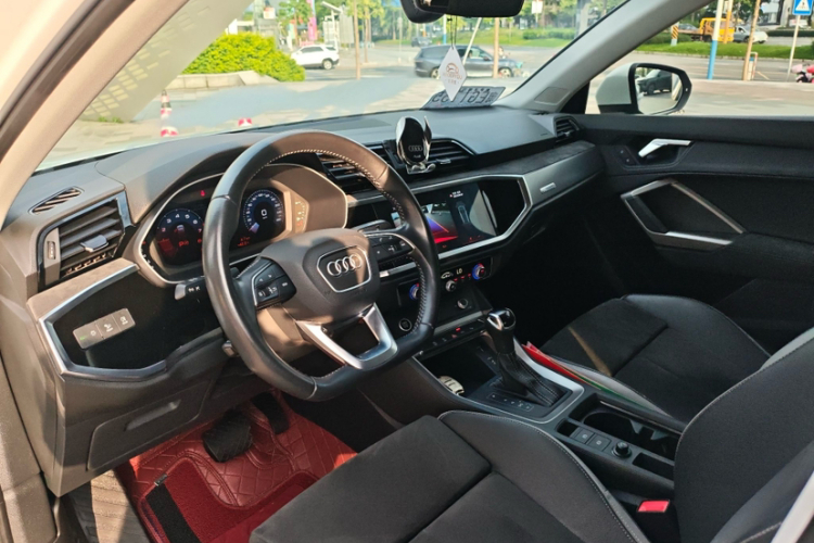 Audi Q3 2021 #23 Audi Q3 2021 car image #23