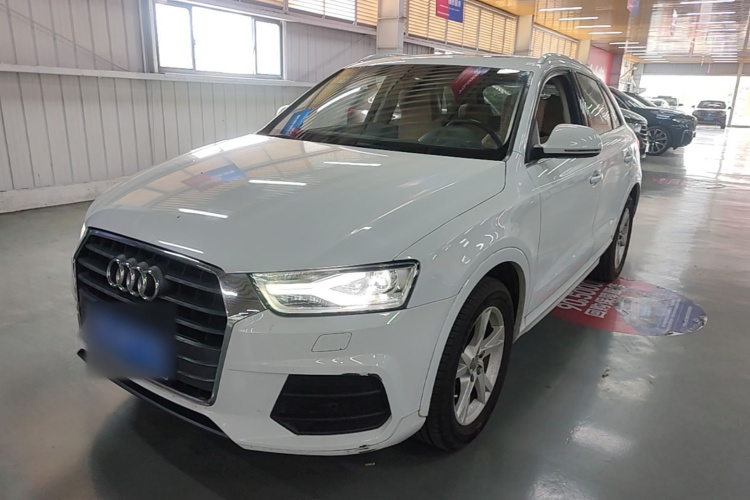 Audi Q3 2016 car image #2