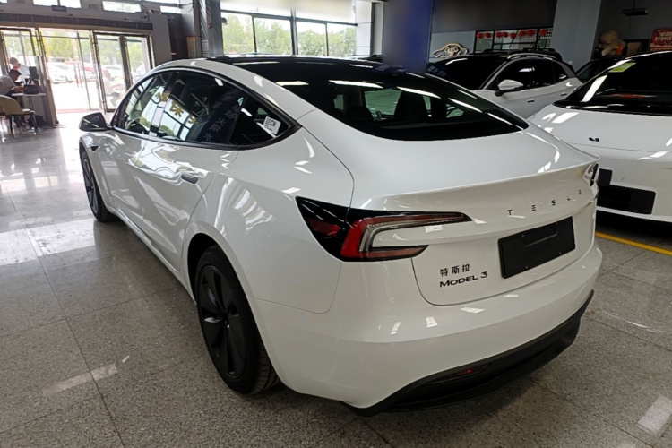 Tesla Model 3 2026 #5 Tesla Model 3 2026 car image #5