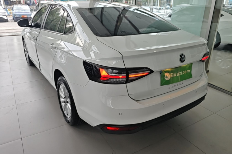 Volkswagen Lavida 2025 car image #5