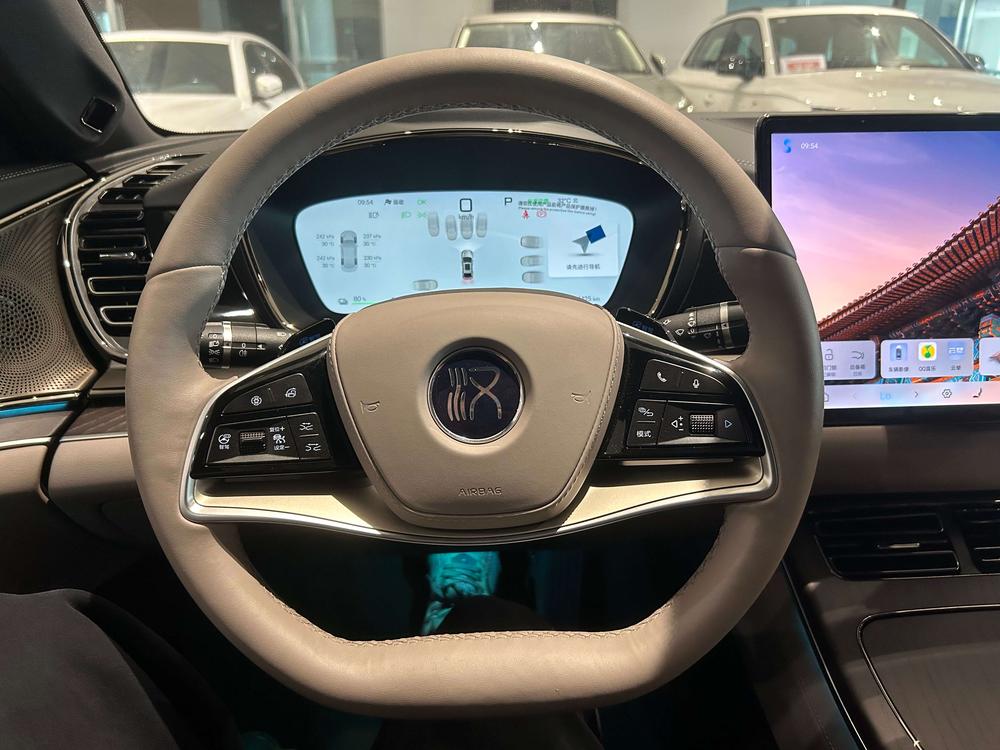 BYD Han 2024 car image #20