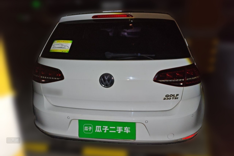 Volkswagen Golf 2017 car image #6