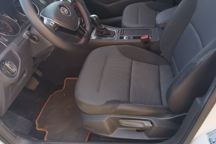 Volkswagen Golf 2018 صورة سيارة #19