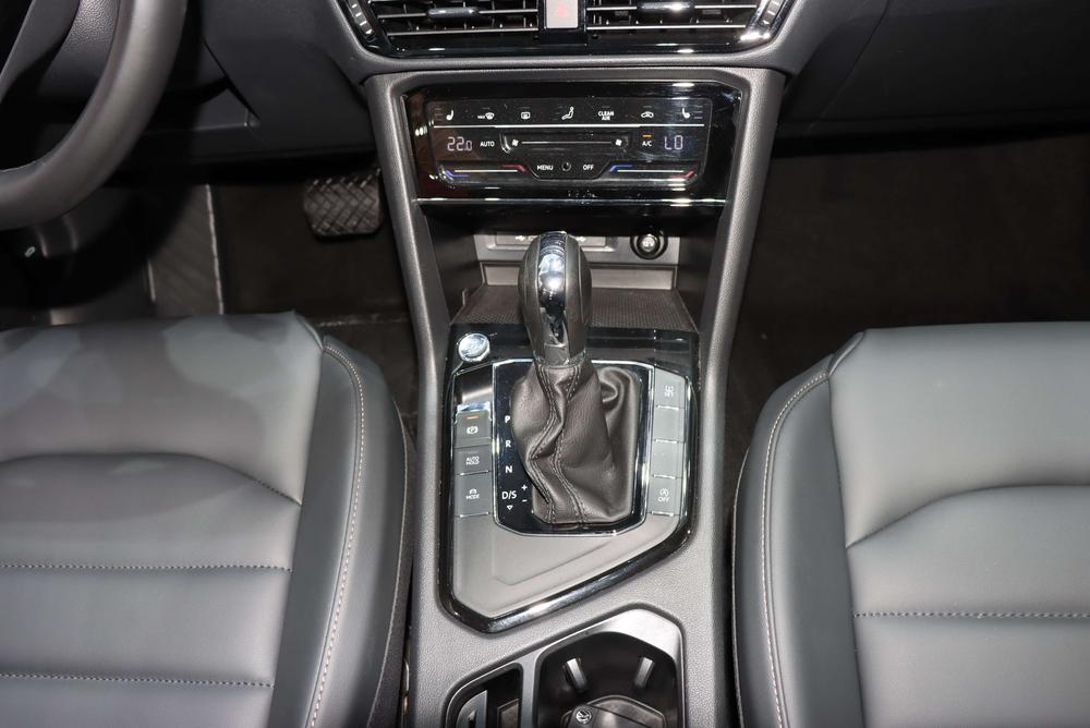 Volkswagen Tharu 2020 car image #16