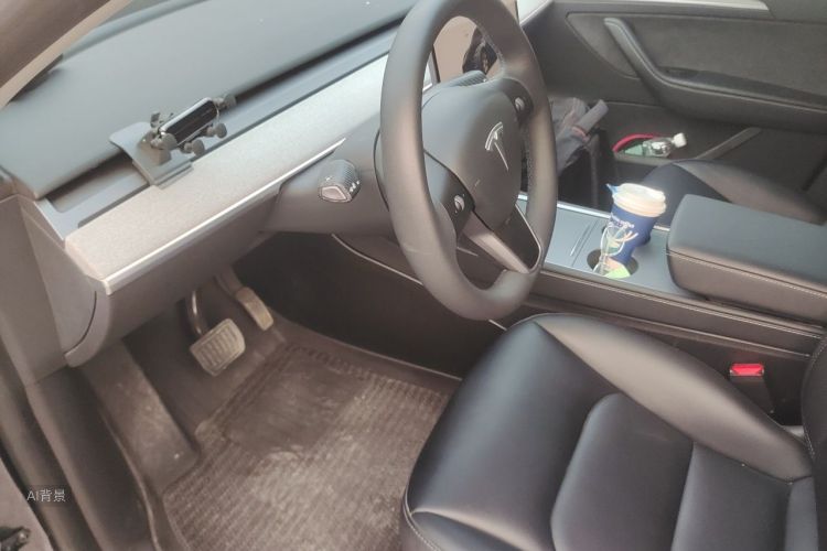 Tesla Model Y 2024 imagem de carro #18