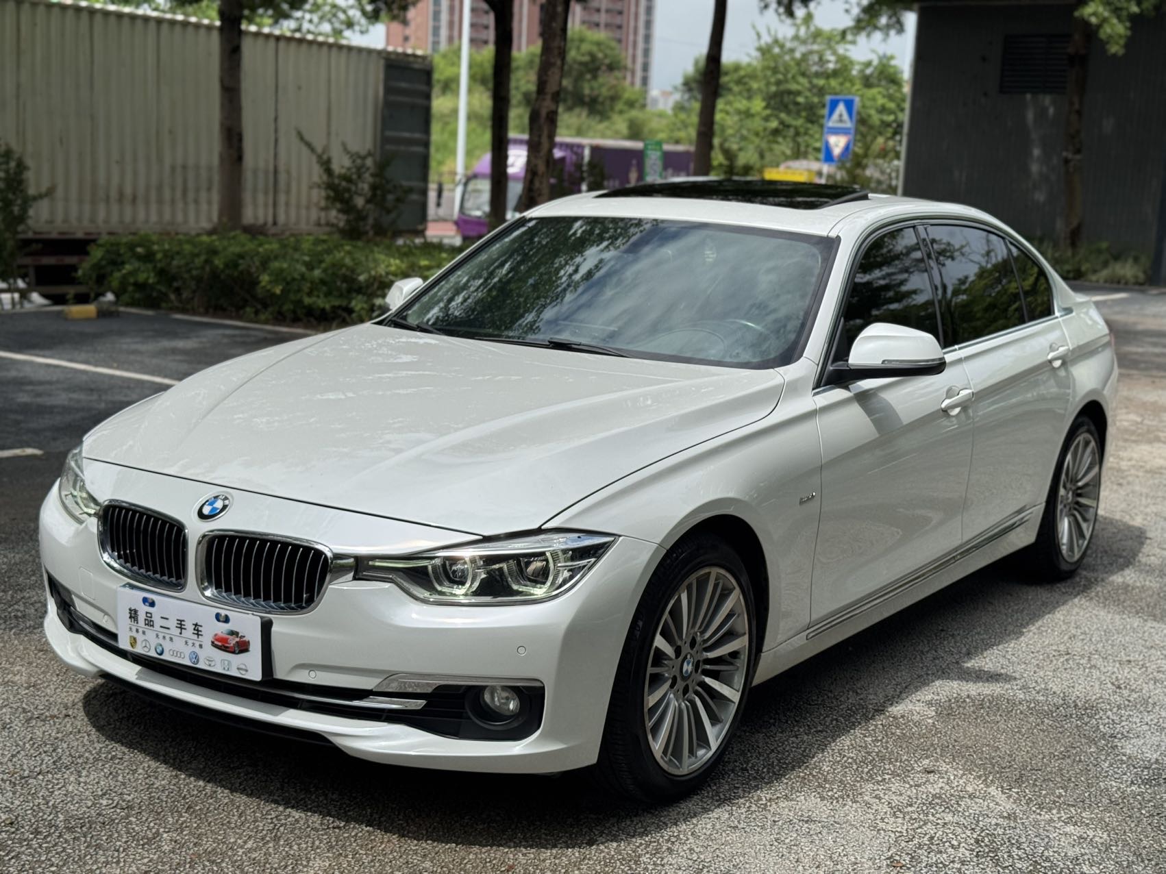 BMW 3 Series 2018 BMW 3 Series 2018 car image
