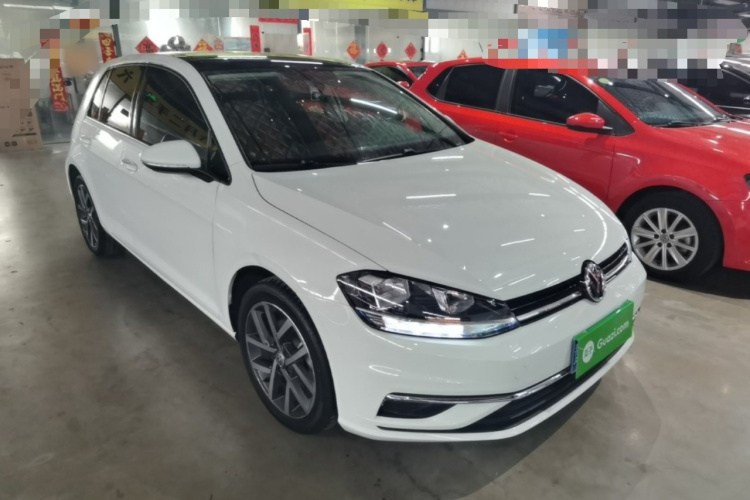 Volkswagen Golf 2020 car image #4