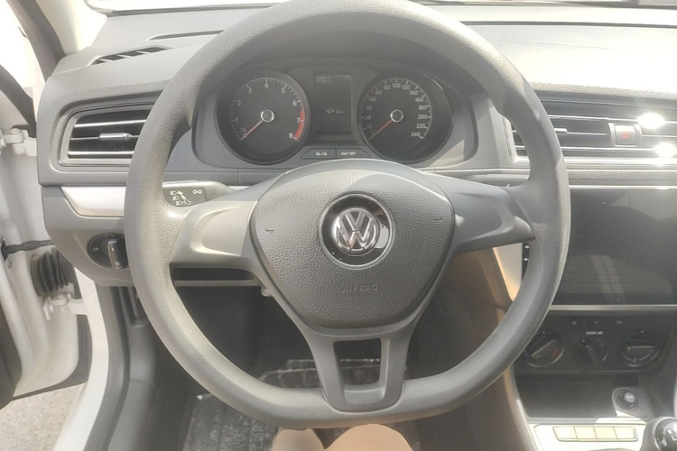 Volkswagen Lavida 2020 car image #11