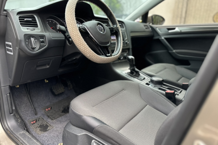Volkswagen Golf 2016 car image #22