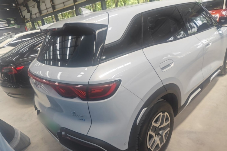 BYD YuanUP 2025 #6 BYD YuanUP 2025 car image #6