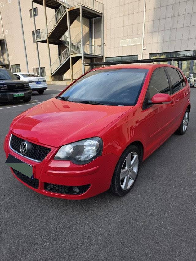Volkswagen Polo 2010 car image 