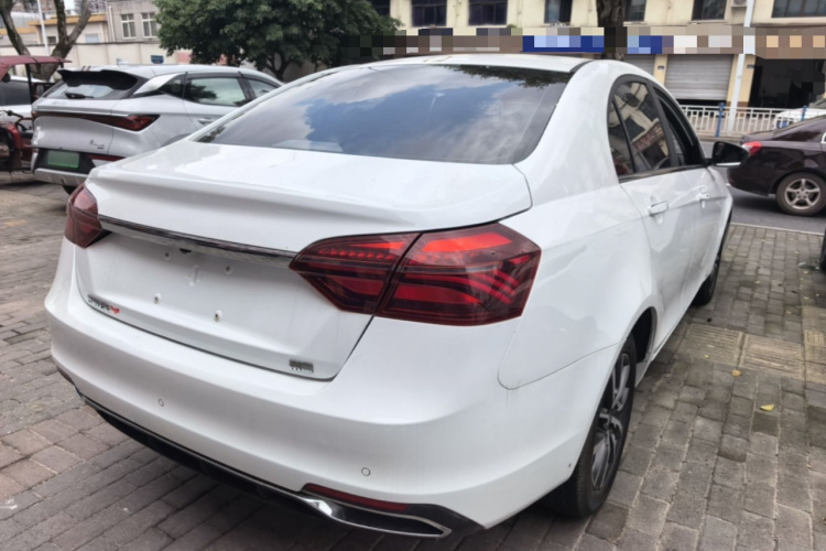 GEELY Emgrand 2019 car image #7