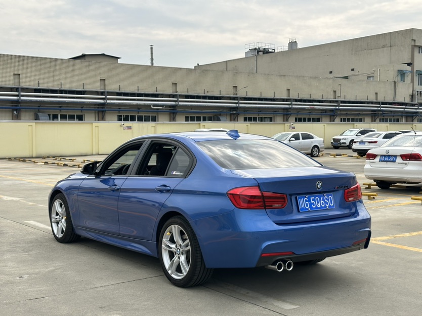 BMW 3 Series 2018 car image #8