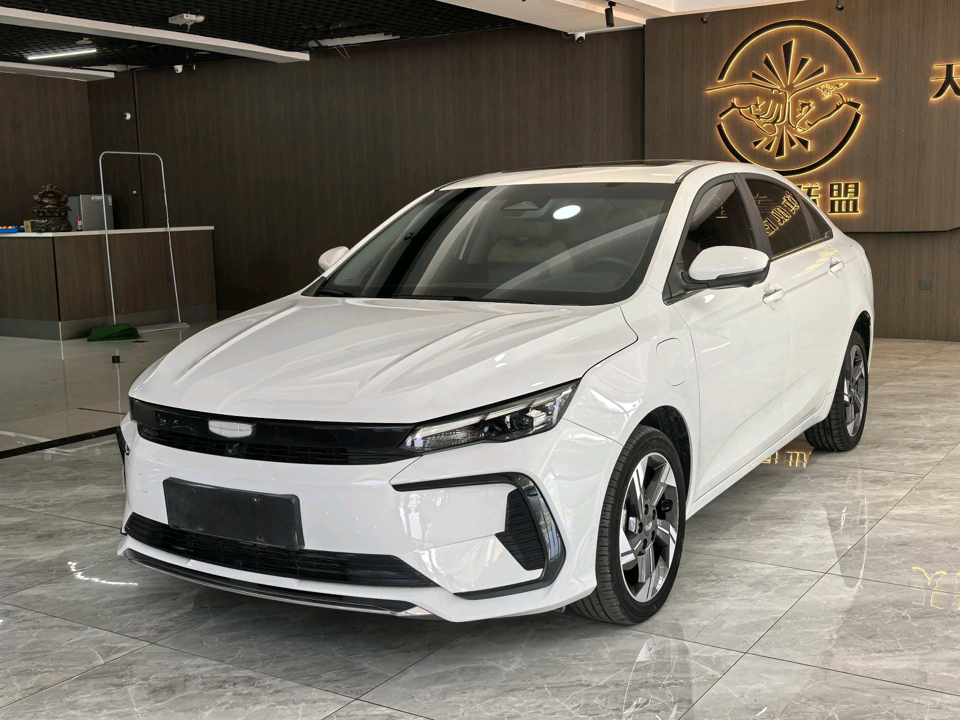 GEELY Emgrand L HiP 2024 car image 
