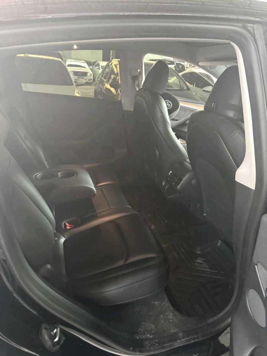 Tesla Model Y 2023 #8 Tesla Model Y 2023 car image #8