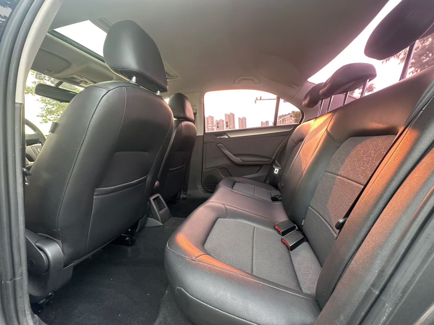 Volkswagen Santana 2014 car image #6