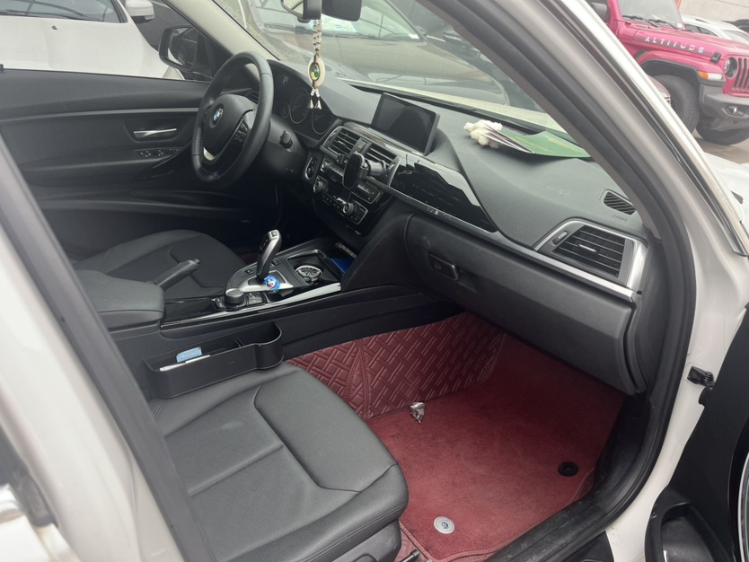 BMW 3 Series 2017 car image #5