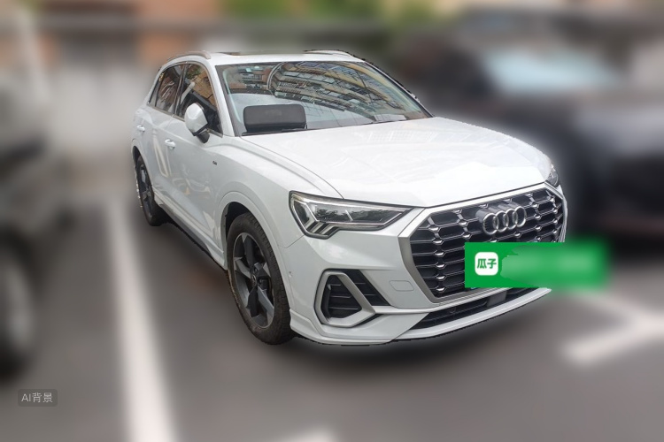Audi Q3 2023 car image #4