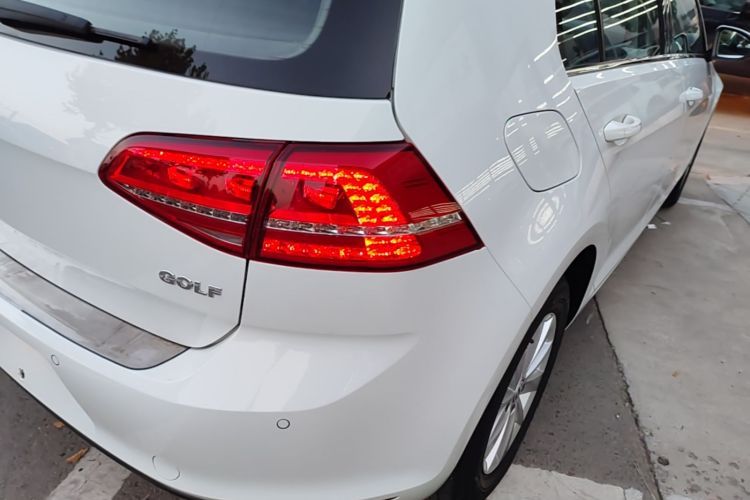 Volkswagen Golf 2016 car image #8