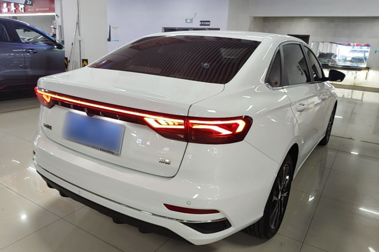 GEELY Emgrand 2025 #7 GEELY Emgrand 2025 car image #7