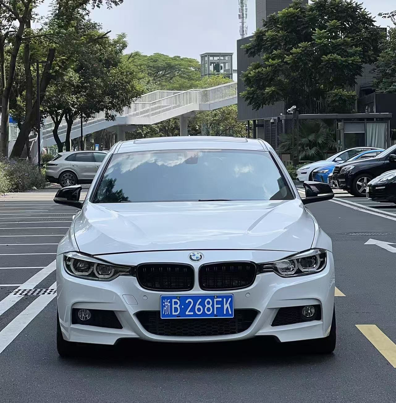 BMW 3 Series 2018 car image #2