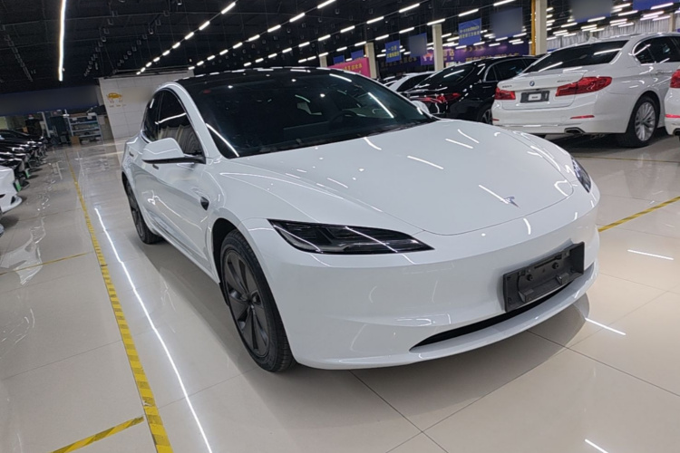 Tesla Model 3 2025 #6 Tesla Model 3 2025 car image #6