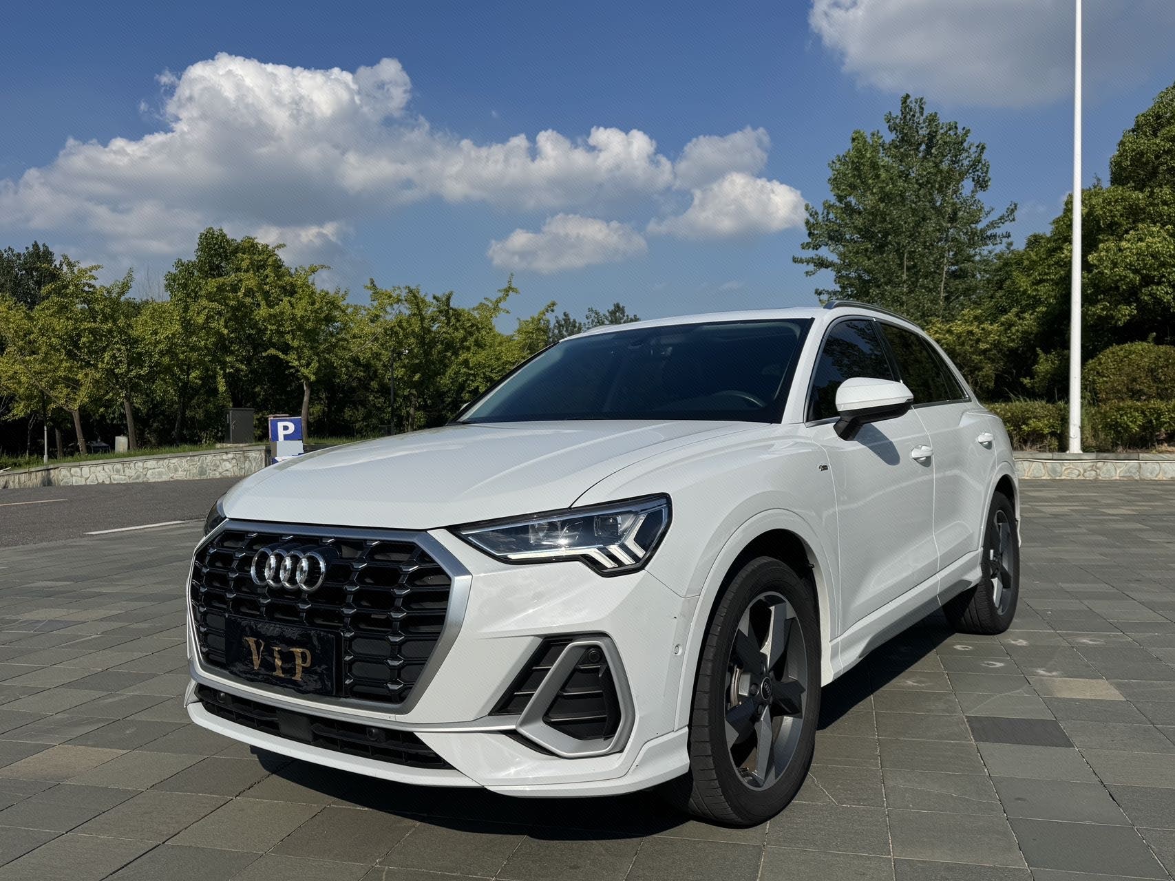2022 2022 car image
