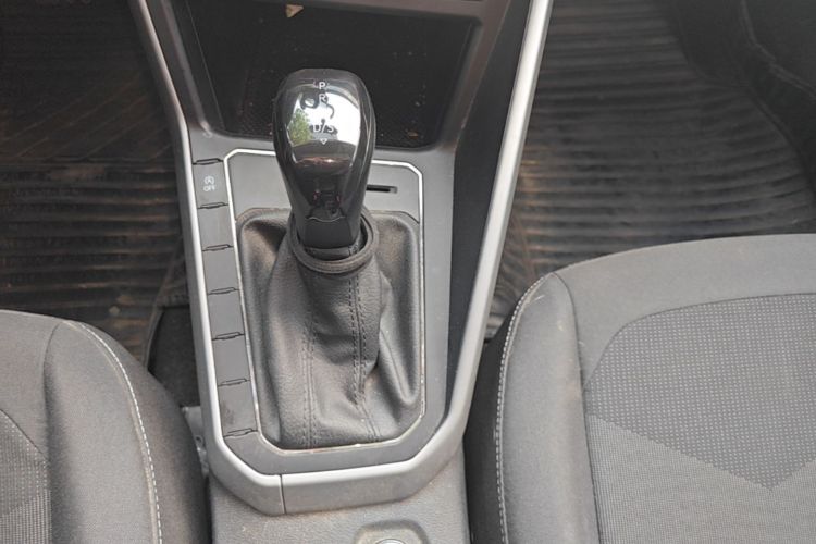 Volkswagen Polo 2021 car image #14