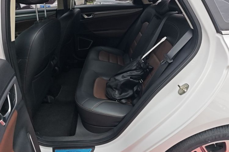 GEELY Emgrand GL 2018 car image #17