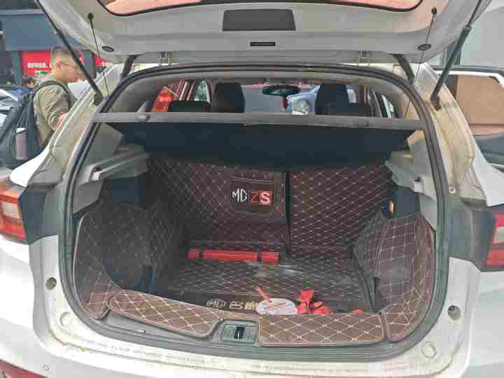 MG ZS 2018 image de voiture #15