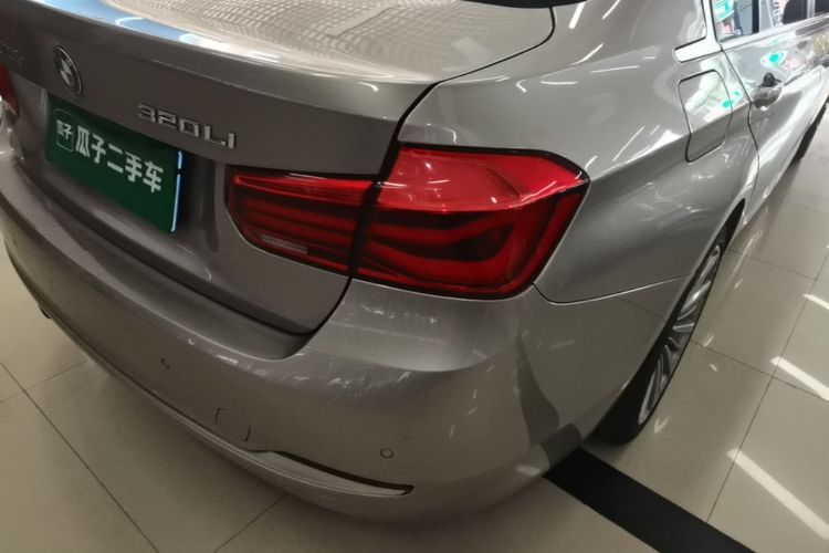 BMW 3 Series 2017 #8 BMW 3 Series 2017 car image #8