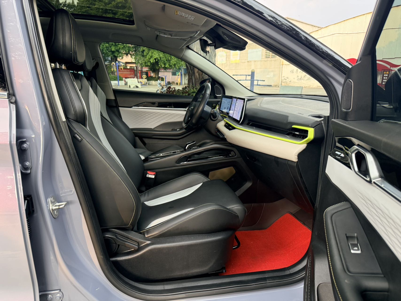 GEELY Coolray 2022 image de voiture #10