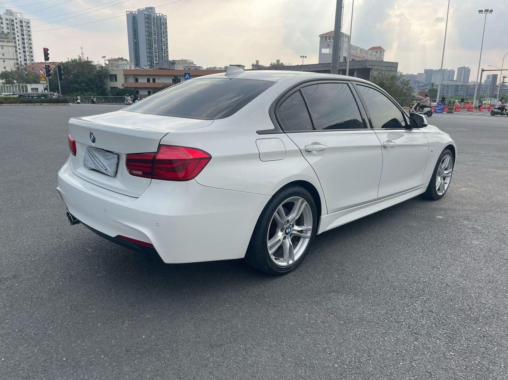 BMW 3 Series 2019 #4 BMW 3 Series 2019 immagine di auto #4