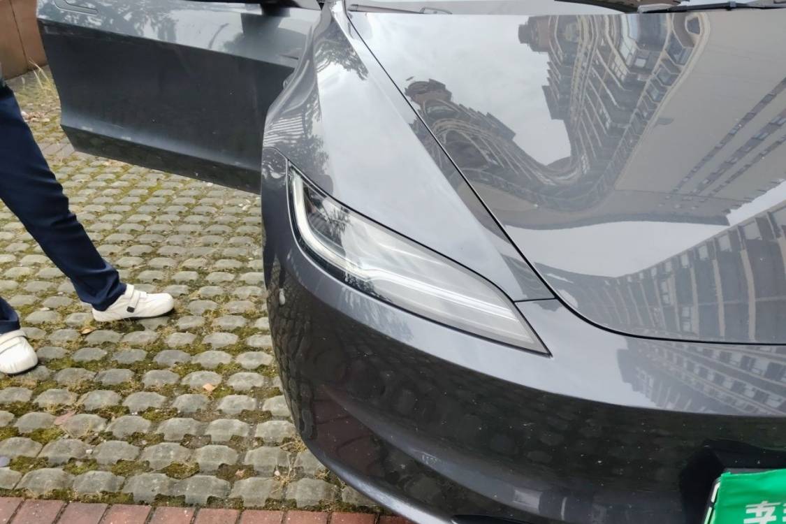 Tesla Model 3 2024 car image #7