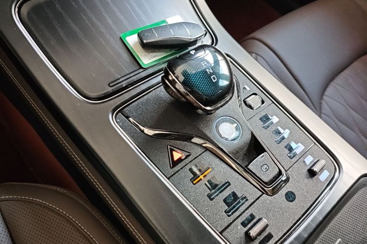 BYD Han 2024 car image #14