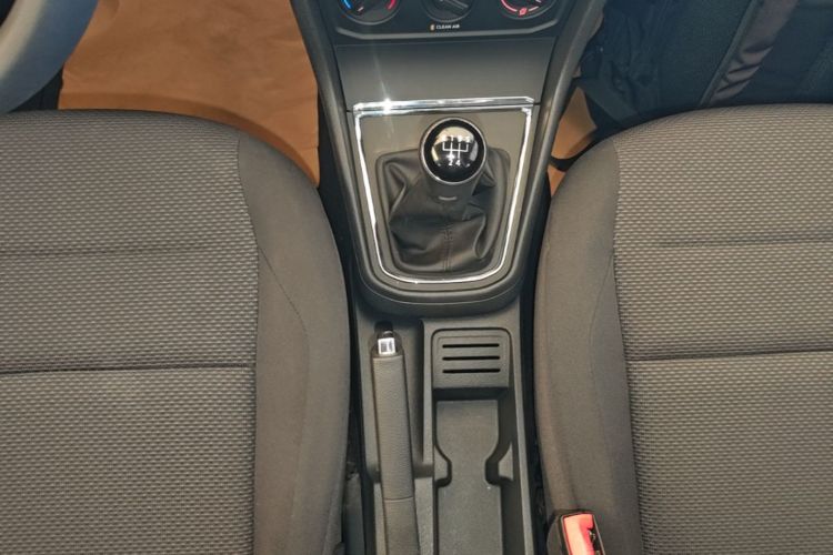 Volkswagen Bora 2017 #14 Volkswagen Bora 2017 صورة سيارة #14