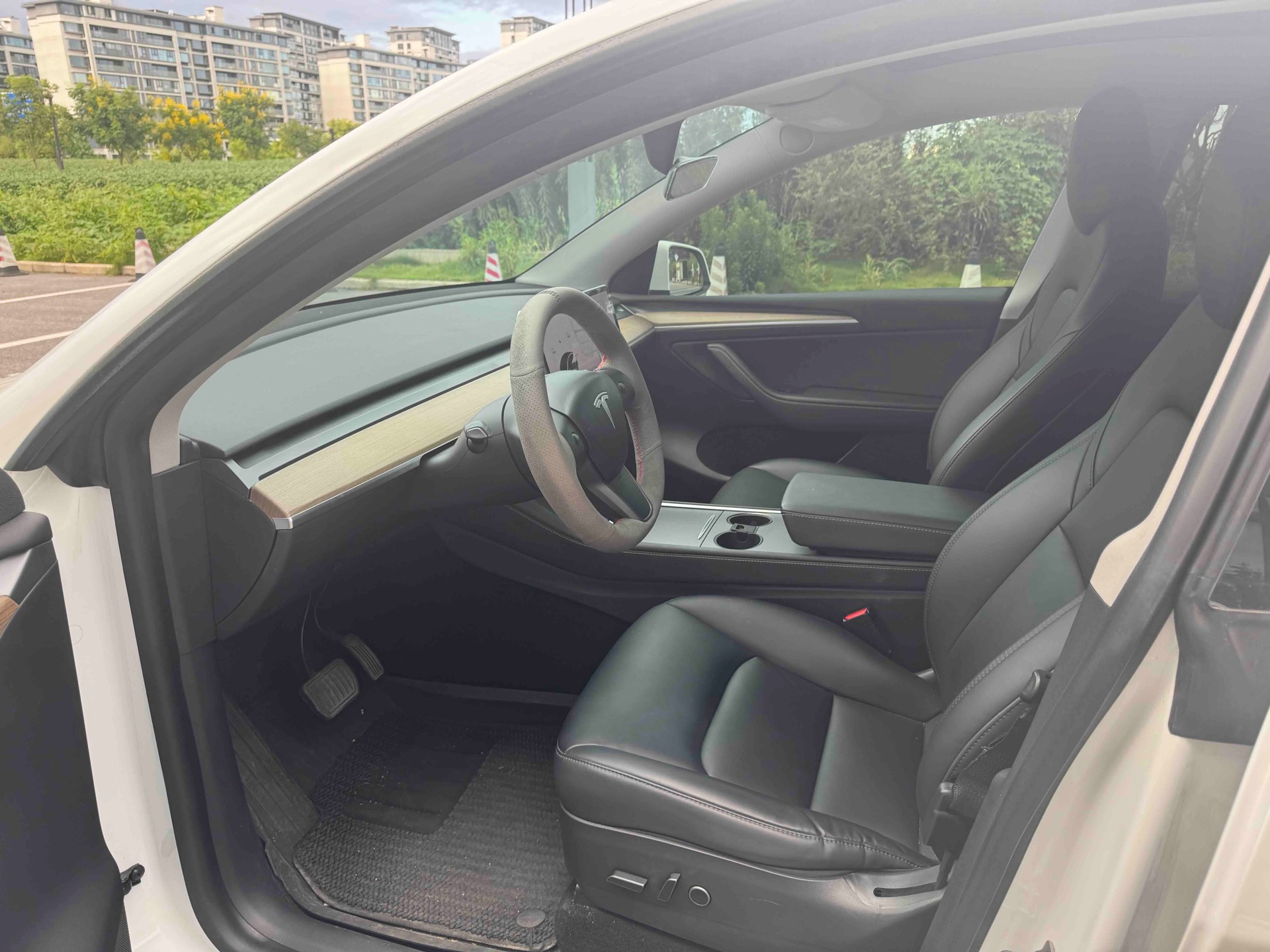 Tesla Model Y 2021 #3 Tesla Model Y 2021 صورة سيارة #3