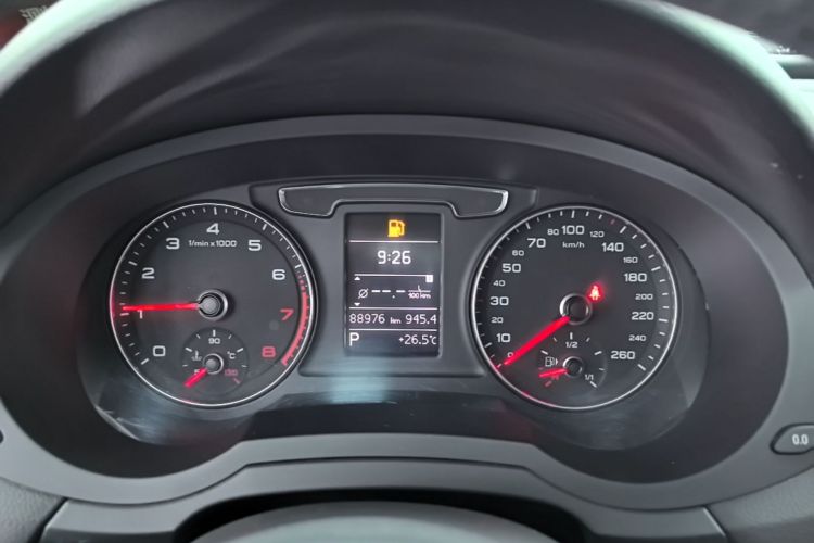 Audi Q3 2017 #16 Audi Q3 2017 car image #16