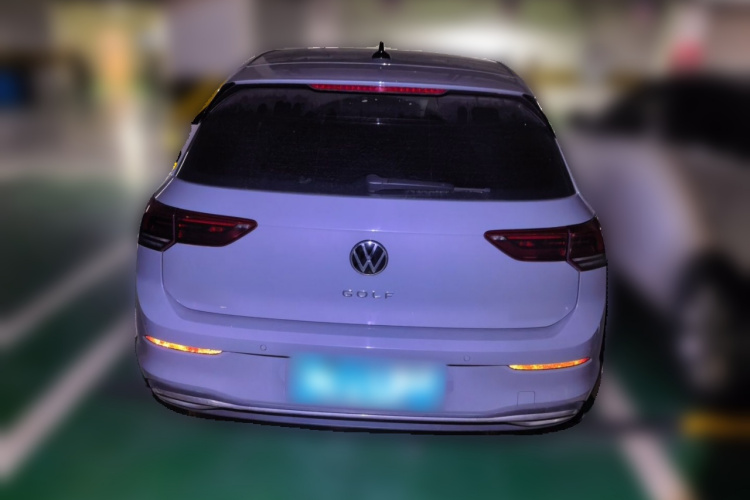 Volkswagen Golf 2024 car image #4