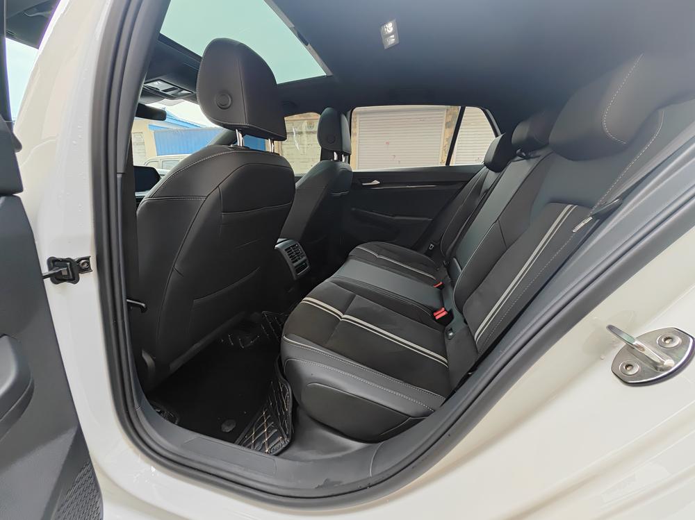 Volkswagen Golf 2022 #21 Volkswagen Golf 2022 صورة سيارة #21
