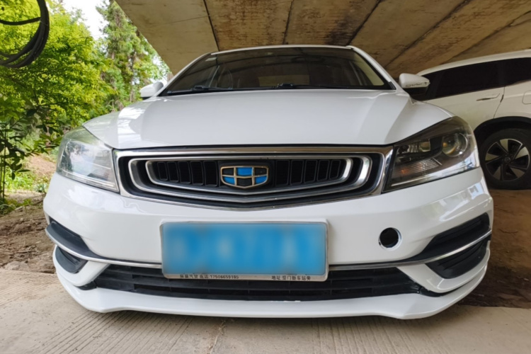 GEELY Emgrand 2018 car image #3