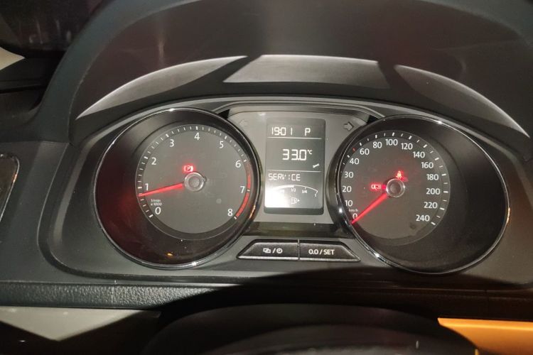 Volkswagen Lavida 2017 car image #12