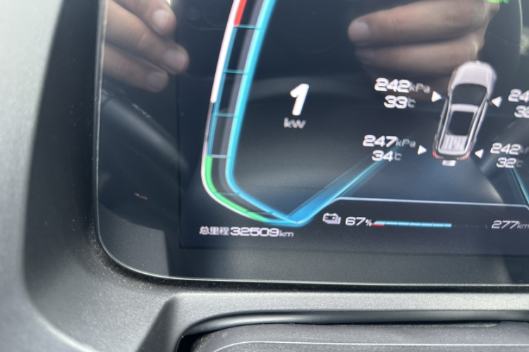 BYD Yuan New Energy 2019 #15 BYD Yuan New Energy 2019 car image #15
