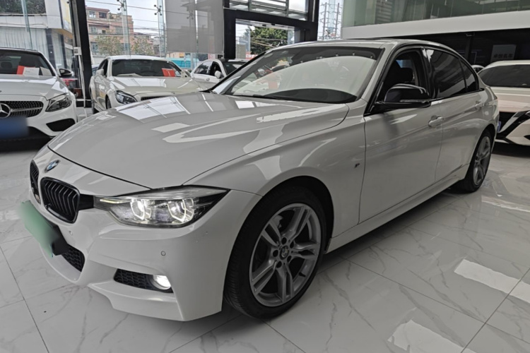 BMW 3 Series 2018 #2 BMW 3 Series 2018 car image #2